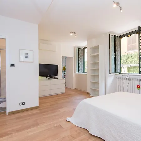 St. Thomas Apartment Rome