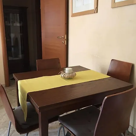 Residenze La Papessa Vittoria Holiday home Rome