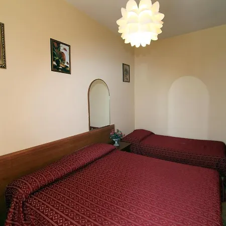 Guest house Stella Elsa 2*
