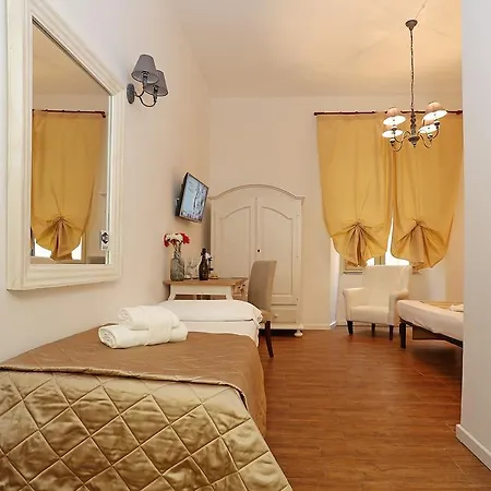 Juno Pantheon Guest house