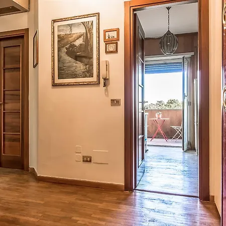Porta Portese Apartment *