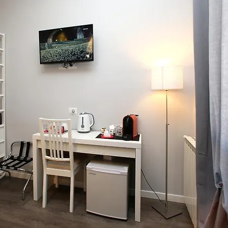 A 2 Passi Dai Musei Luxury Guest house 2*