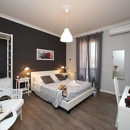 A 2 Passi Dai Musei Luxury Guest house Rome