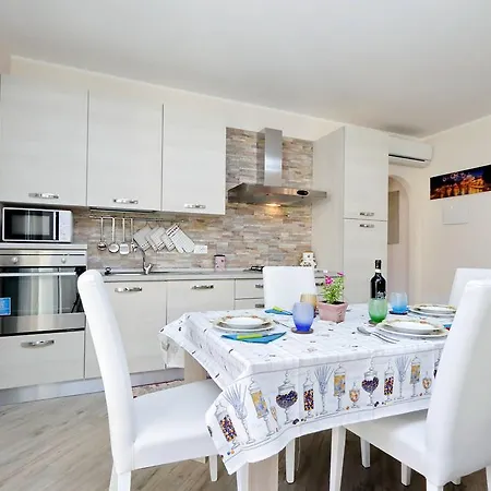 Apartment Casal Del Marmo 101 Rome