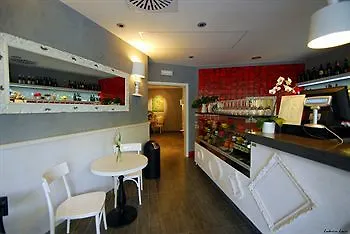 Lungotevere Aparthotel 2*