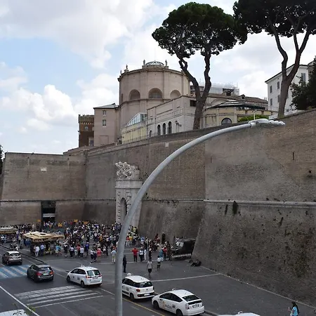 My Bed Vatican Museum 2* 로마