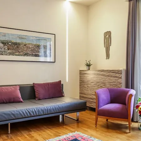 Trevi Fashion Apartment *