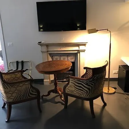 94 Piazza Di Spagna 2* רומא