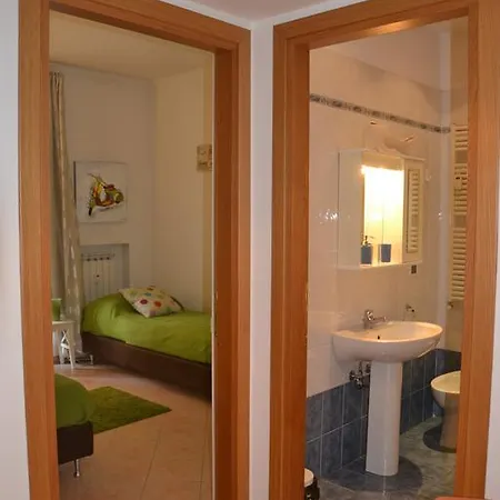 Bed & Breakfast Angolo Sul Giardino *