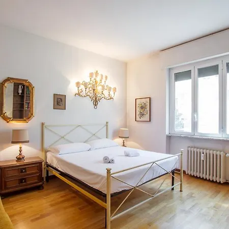Monginevra Old Fashioned House