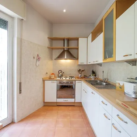 Monginevra Old Fashioned House Rome