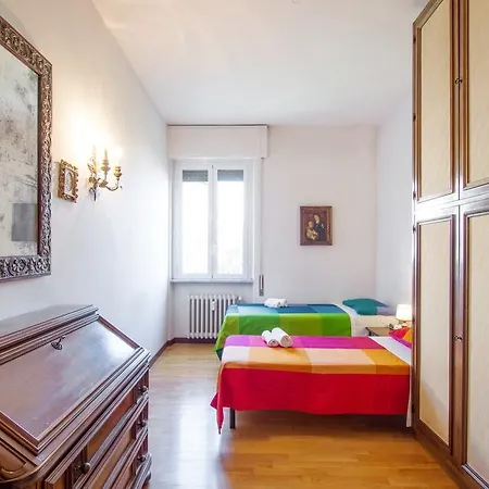 Apartment Monginevra Old Fashioned House