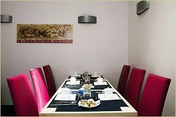 Via Del Corso בית הארחה 3*