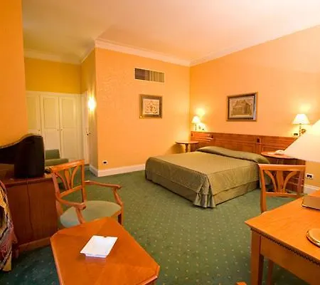 Ateneo Garden Palace מלון 4*