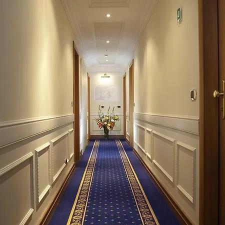 Pinewood 4* Rome