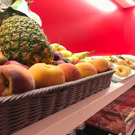 拉罗维尔酒店 酒店