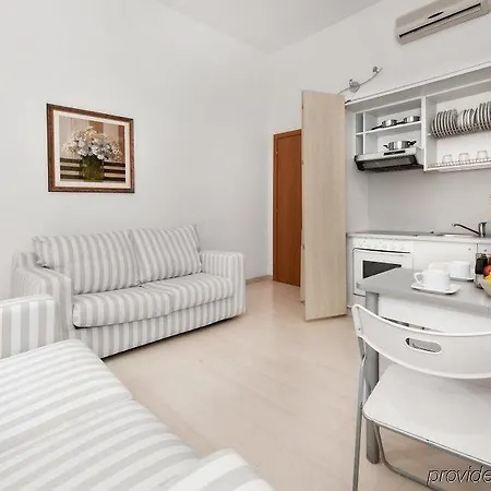 Residenza Maxima Rome