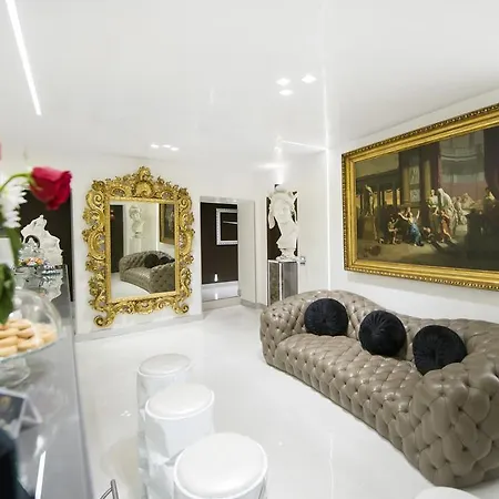 Torre Argentina Relais - Residenze Di Charme 3*
