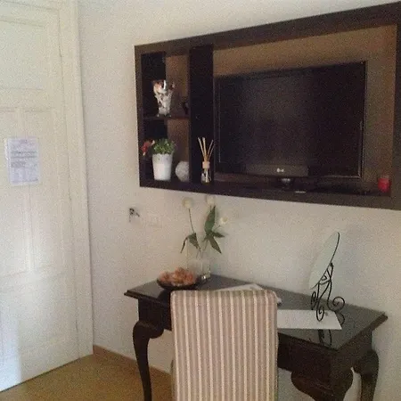 Pigneto Luxury Guest house 2*