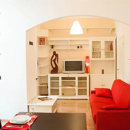 Almes Guest house 2*