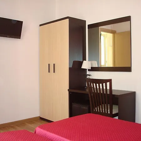 Manzoni Holidays Guest house 2*