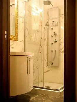 Le Di Via Ottaviano - In Bed & Breakfast 2*