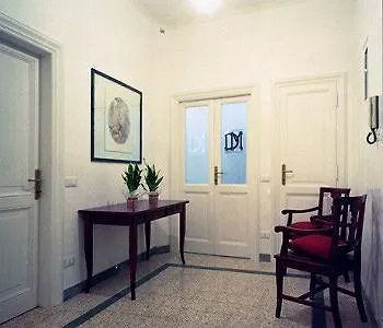Bed & Breakfast Domus Mazzini 2*