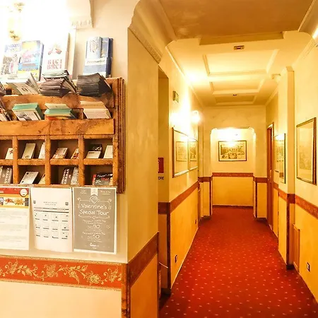 Giuliana Hotel 2*