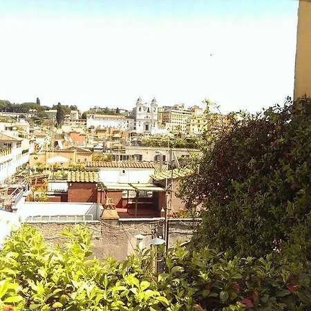 Maison d'hôtes La Scelta Di Goethe - Luxury Rome