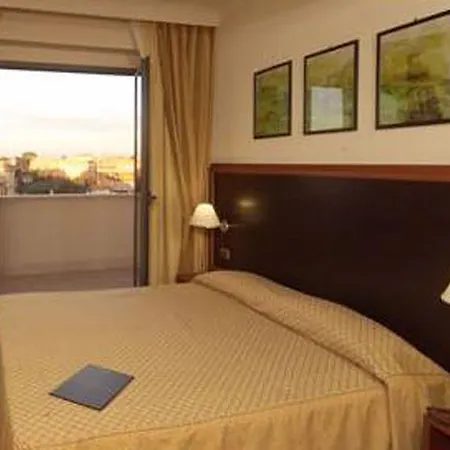 The Smooth 4* Roma