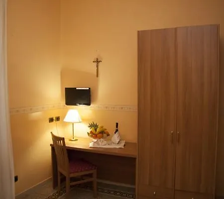 Casa La Salle - Vaticano 3*