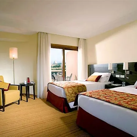 Courtyard By Marriott Park