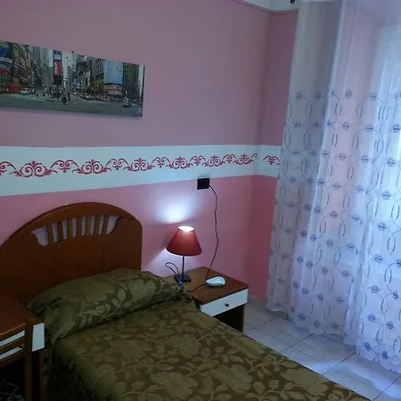 Roxena House *
