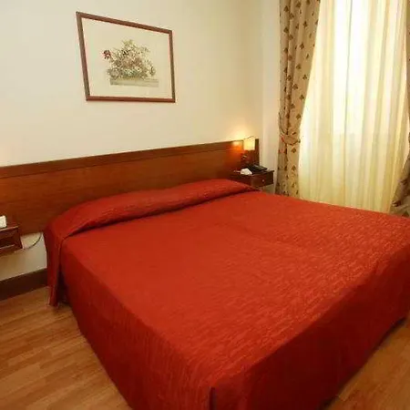 Grazioli Hotel 4*
