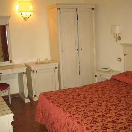 Quadrifoglio Eur Hotel 3*