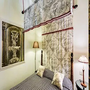 Apartment Capo Le Case * Rome