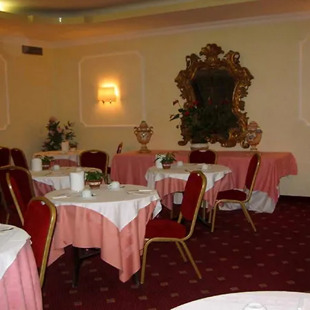 Lh Grand Hermitage