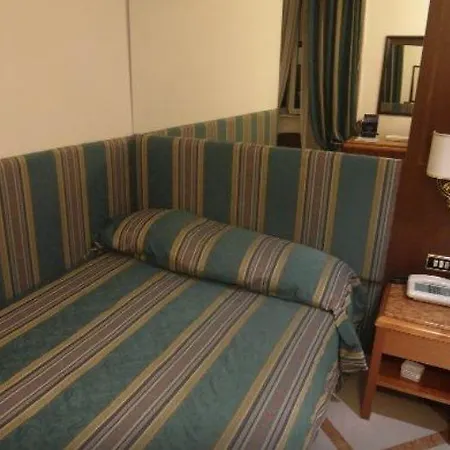 Raeli Siracusa Hotel Roma