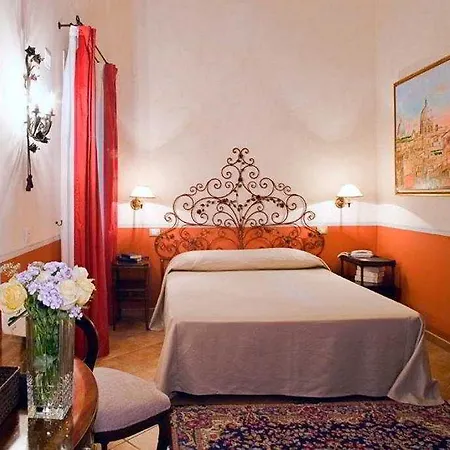 Residenza Sciarra לינה וארוחת בוקר 3*