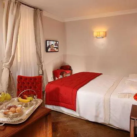 Vivaldi Luxury Hotel Rome