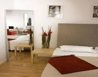 Palazzetto Degli Artisti Suites Hotel