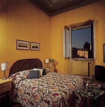 Caesar House Residenze Romane Oda ve Kahvaltı Roma