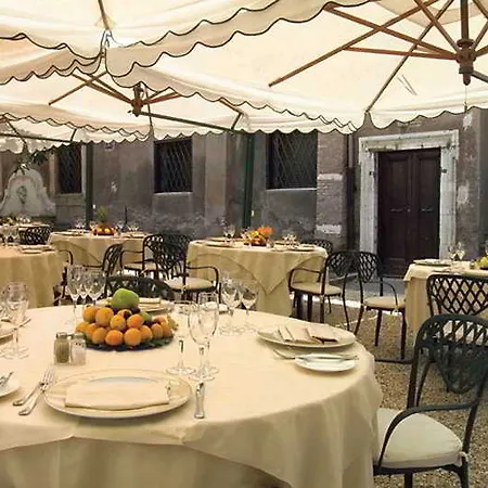 Otel The Church Village 3*
