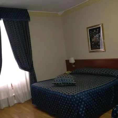Hotel Fenicia 2*
