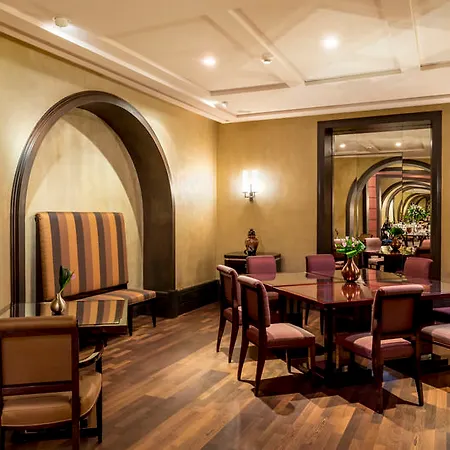 Hotel Grand Via Veneto 5*
