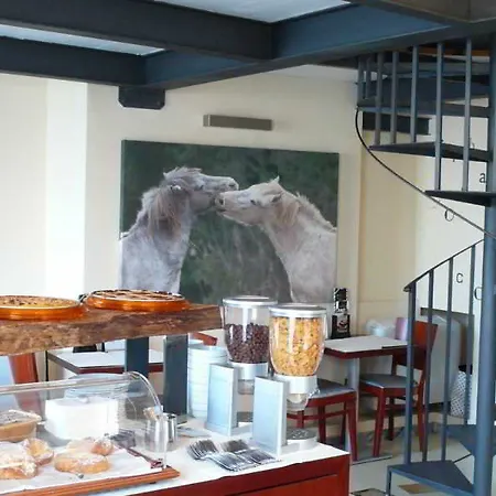 Konukevi Delle Corse 3*
