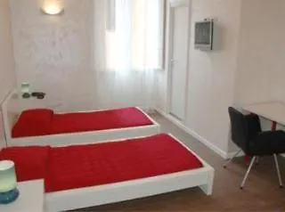 Milazzo23 Pensionat Rom