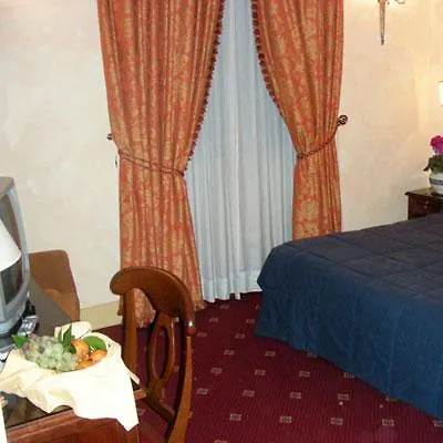מלון Lh Grand Hermitage
