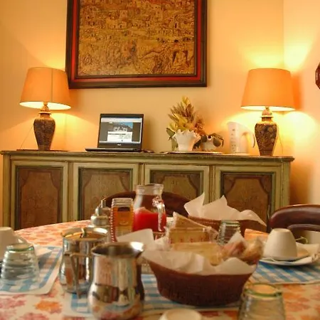 Bed & Breakfast Orti Di Trastevere 3*