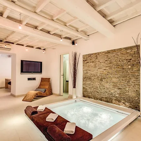 Yh Jacuzzi בית נופש *